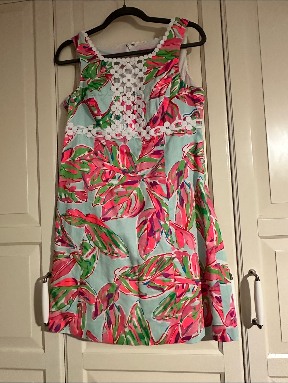 Lilly Pulitzer Rosie  shift dress in the Vias print. Size 6